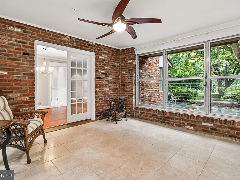 7614 Woodridge Cir — Photo 17