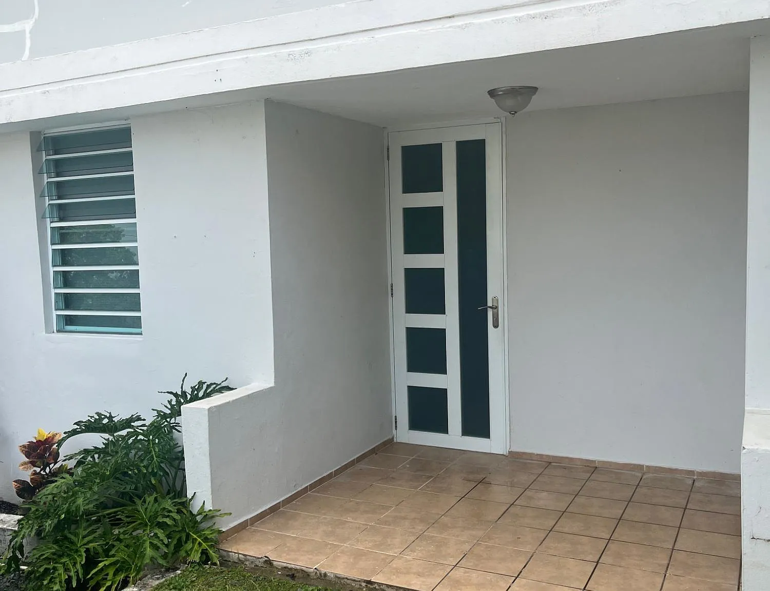 3 bed, 1.0 bath, 1100 sqft, $950 — Photo 1