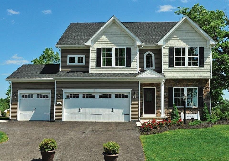 1st image of 670 Red Maple Dr