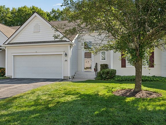 2nd image of 126 Clubhouse Ln #126