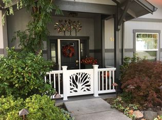 574 Great Oaks Dr, Ashland, OR 97520