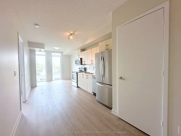 763 Woodbine Ave #406 — Photo 2