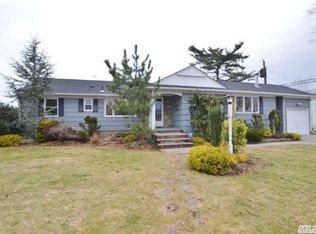 857 Abbott St, East Meadow, NY 11554
