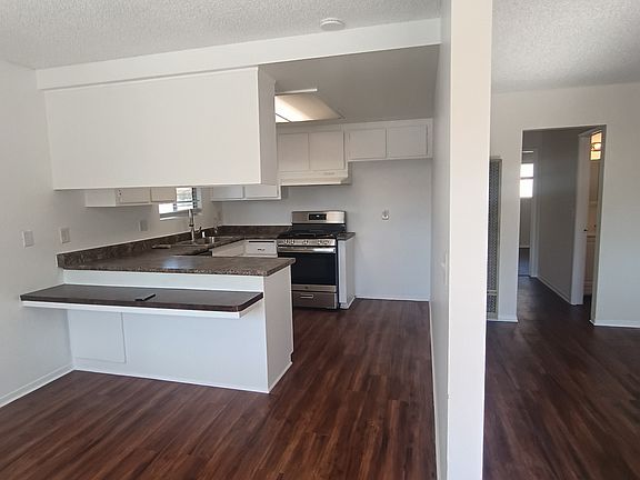 5th image of 7831 Ellis Ave APT 4