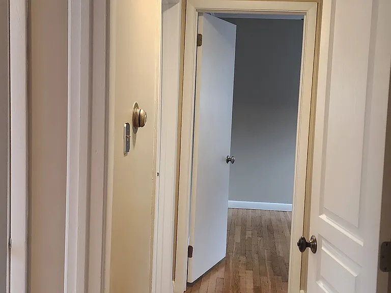 111 Brookwood Cir — Photo 5