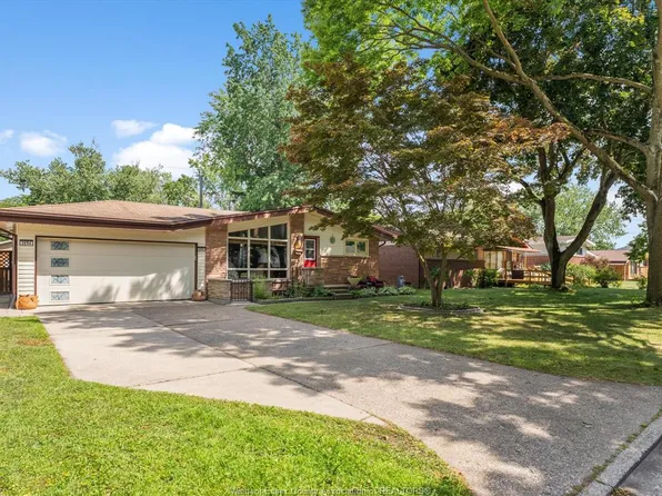 3694 Askin Ave, Windsor, ON N9E 3J9