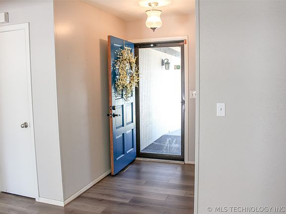 5th image of 6931 S 30th West Ave