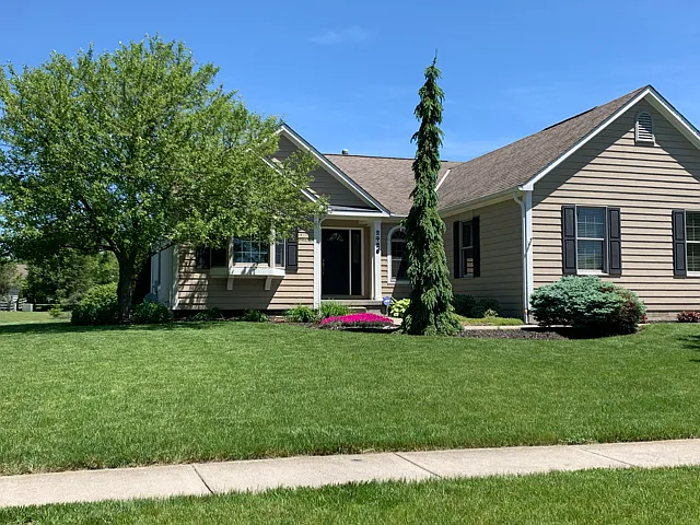 2426 Meadowshire Rd