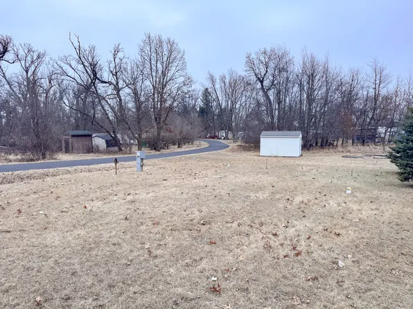 23/15 Woodhaven Dr E, Sublette, IL 61367