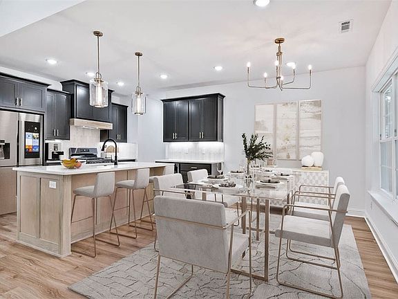 4th image of 6 Ashley Ln