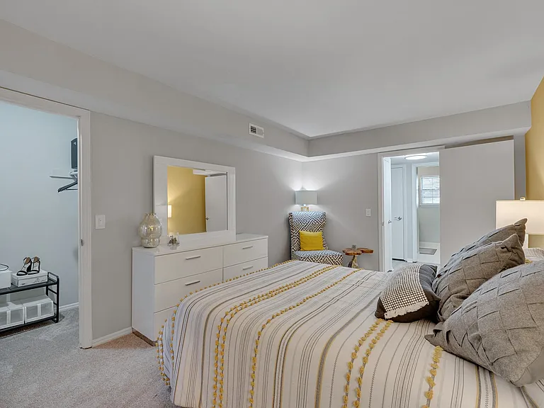 Trailwood Crossing Apartments — Photo 12
