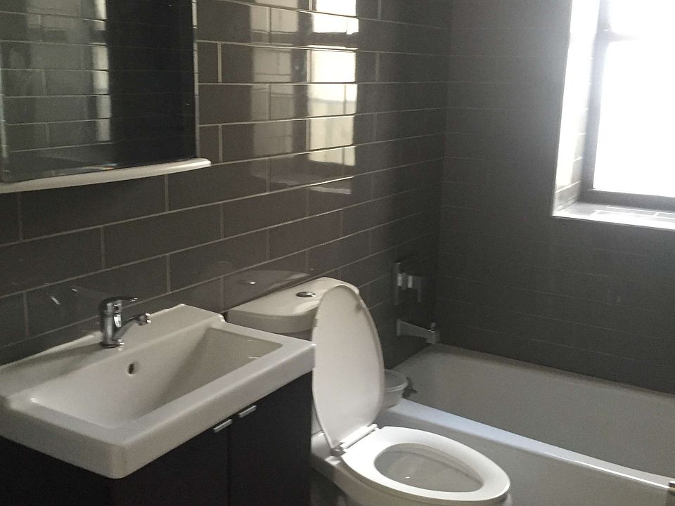 2nd image of 400 W 128th St APT 15A
