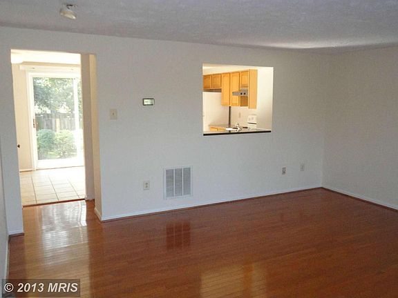 4th image of 617 Lakeworth Dr