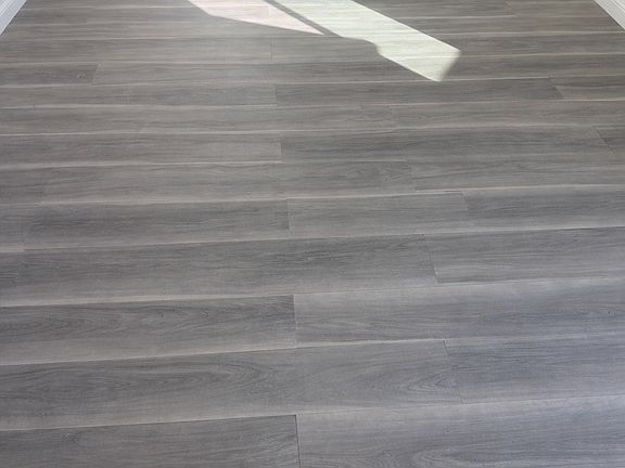 5th image of 2486 Warren Ln #1