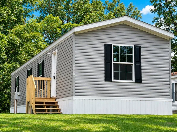 355 Lakeside Dr #6, Delton, MI 49046