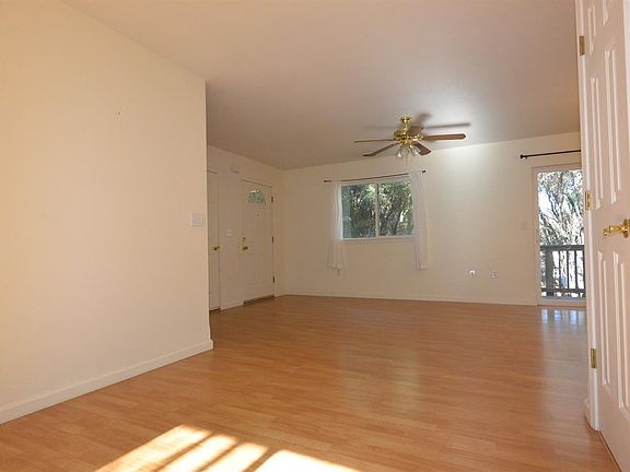 5th image of 4656 Lagoon Dr