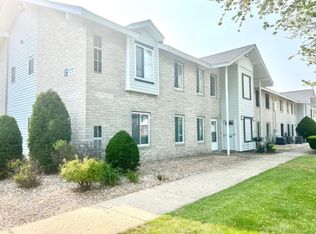 33 Juniper Ct, Coram, NY 11727