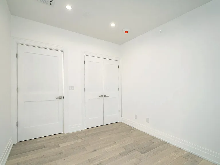 walk in closet