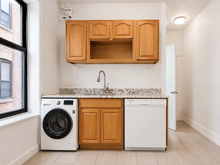 182 Claremont Ave #1 — Photo 9