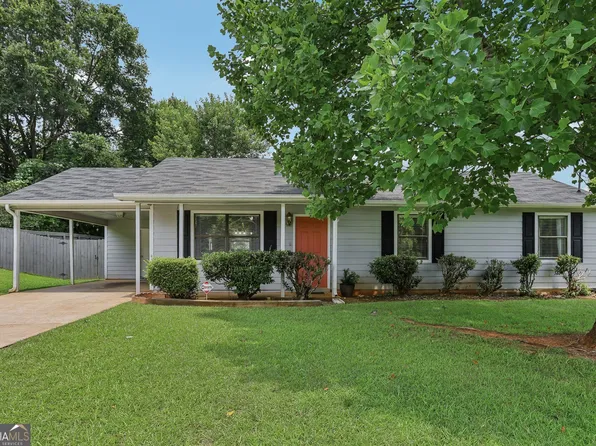 5800 Angela Ct, Douglasville, GA 30134