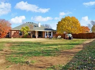 124 Adams Dr, Crowley, TX 76036