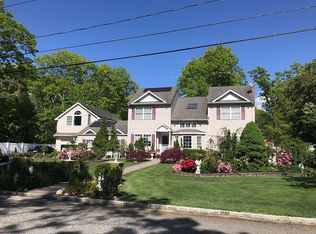 7 Marion Ave, Stony Brook, NY 11790