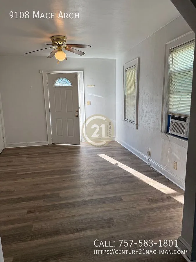 3 Bedroom Home With Washer/Dryer Hookups — Photo 3