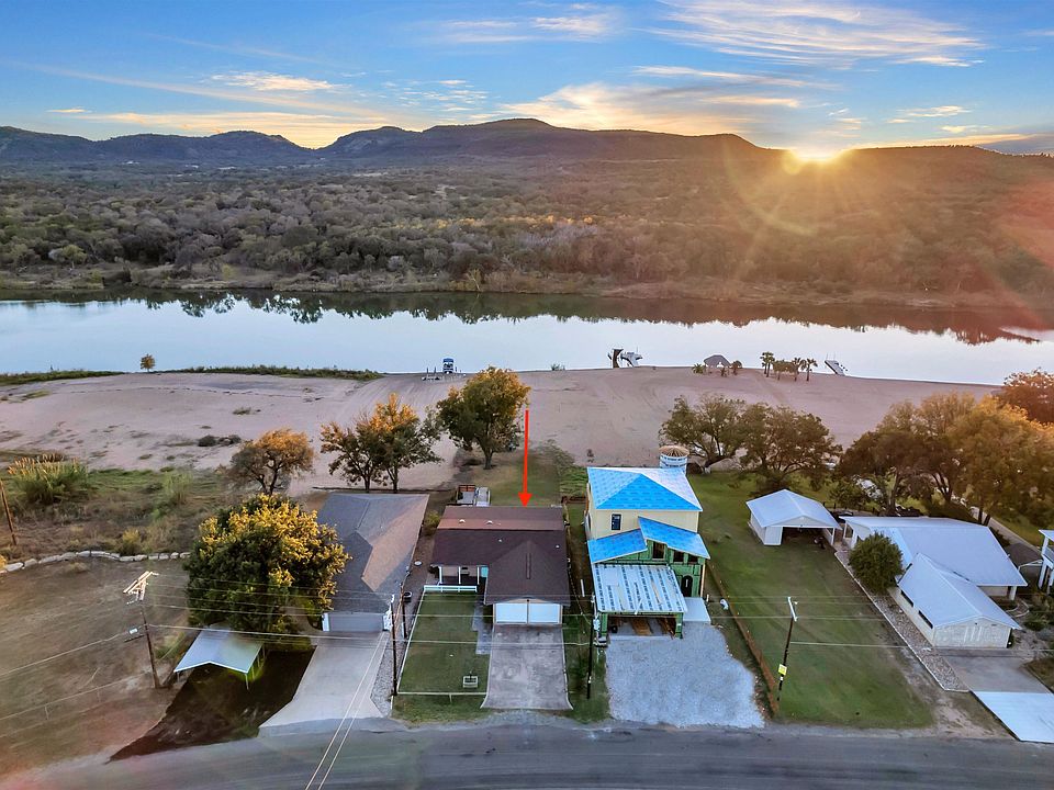 1st image of 4540 River Oaks