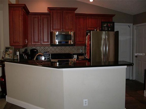 5th image of 2523 Southern Oak Cir