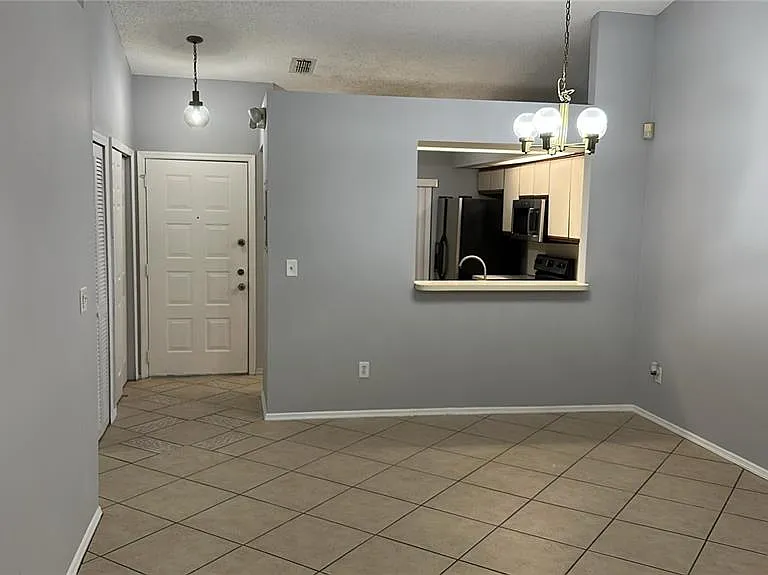 1108 Lucaya Cir — Photo 1