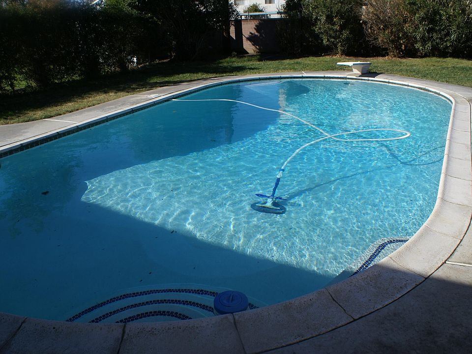 2nd image of 7723 Willow Ave