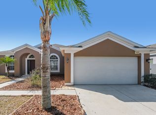 1932 Heartland Cir, Valrico, FL 33594