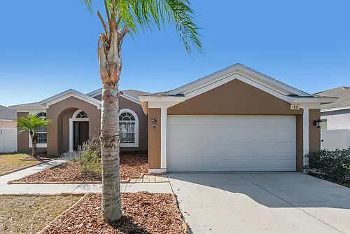 1932 Heartland Cir Photo 1