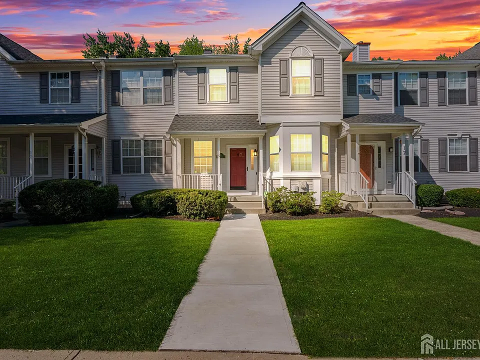 15 Faxon Dr