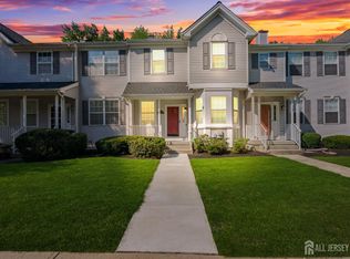 15 Faxon Dr, Robbinsville, NJ 08691