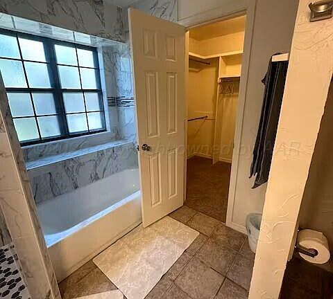 5th image of 7040 Fulham Dr