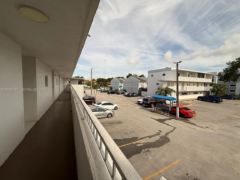 5611 W 25th Ct #10-A — Photo 2
