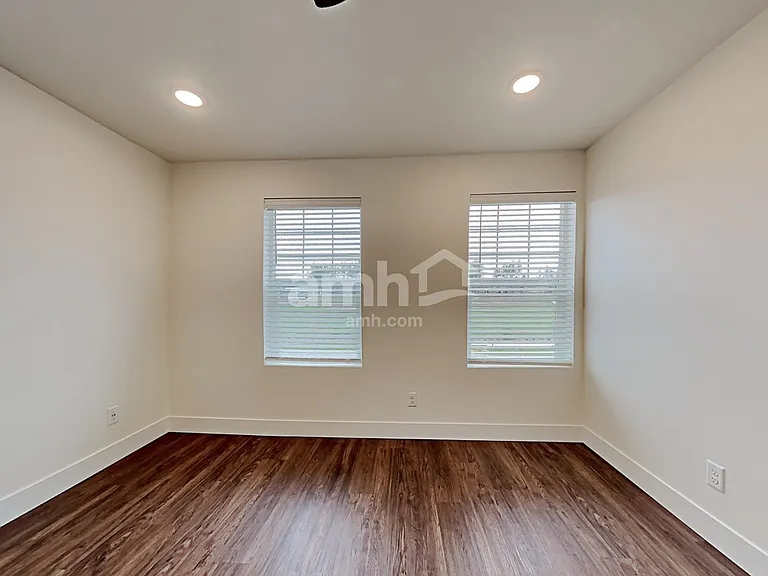 33108 Ten Trails Pkwy SE — Photo 8