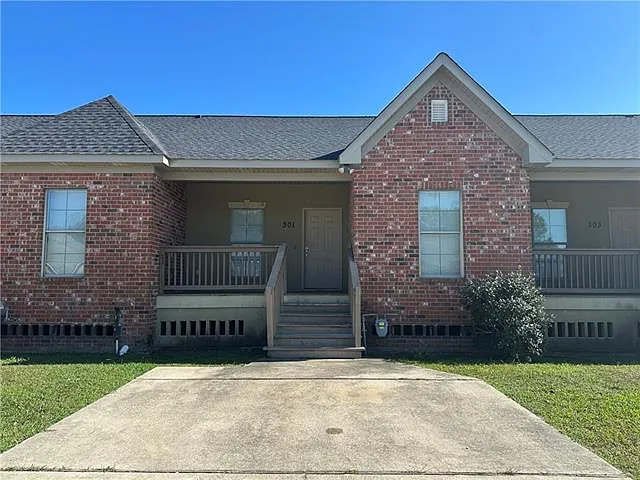 301 Bella Sera Ln