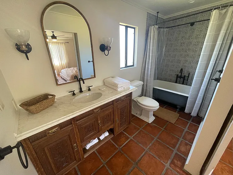 6025 Dewey Dr — Photo 17