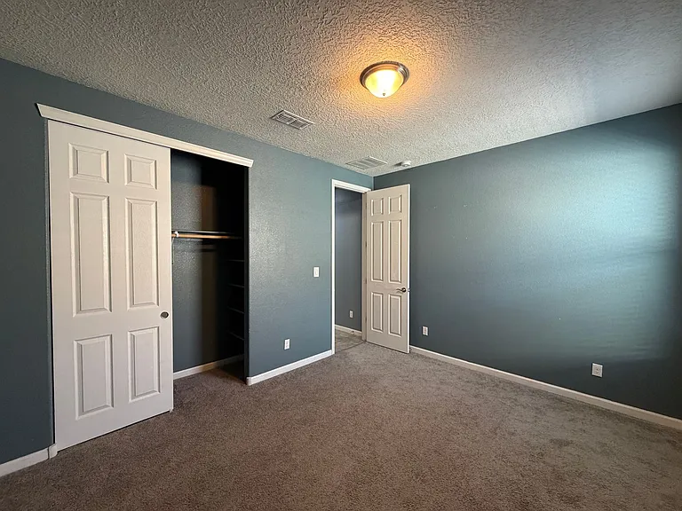 2861 Walsh Loop SE — Photo 31