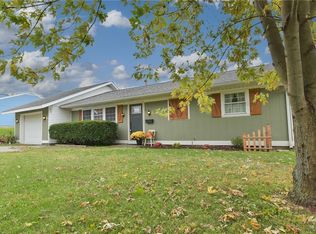 810 Brookwood Dr, Bellefontaine, OH