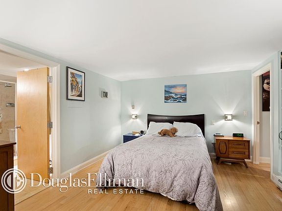 3rd image of 304 W 88th St