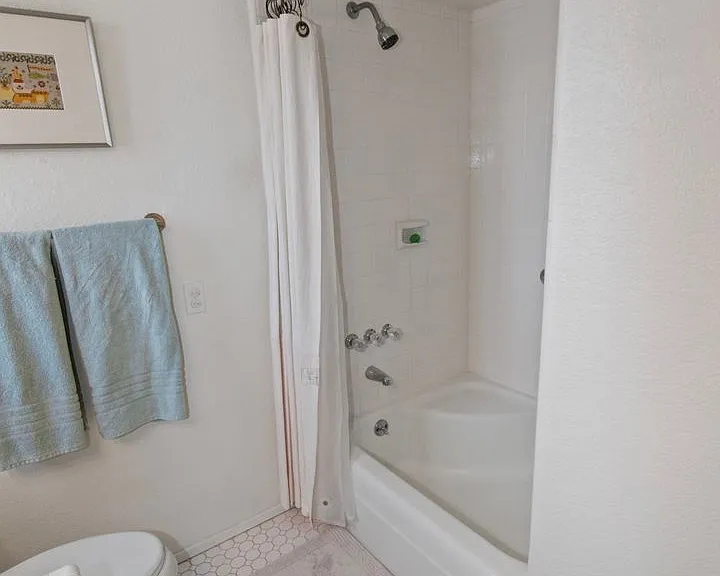 237 E Avenue — Photo 39