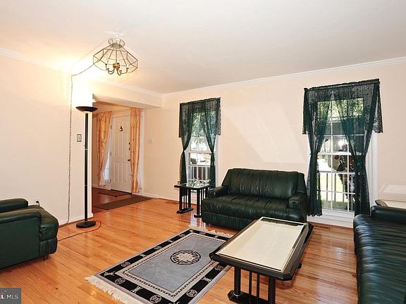 4th image of 18702 Capella Ln