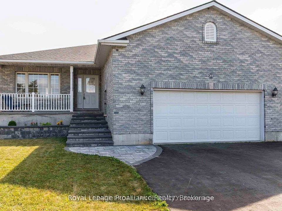 1st image of 35 Forest Valley Dr