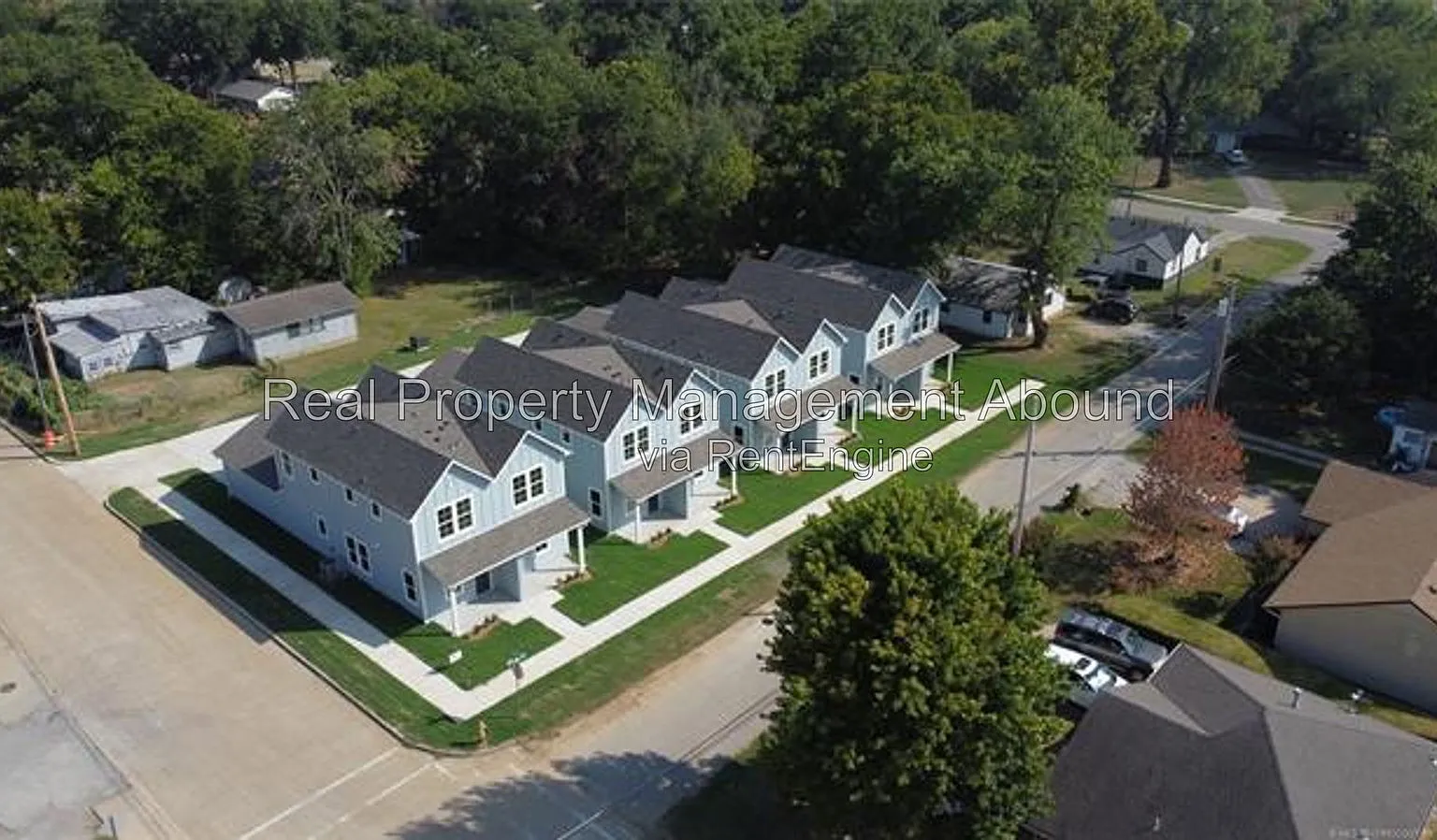 2 bed, 2.5 bath, 1120 sqft, $1,600 — Photo 1