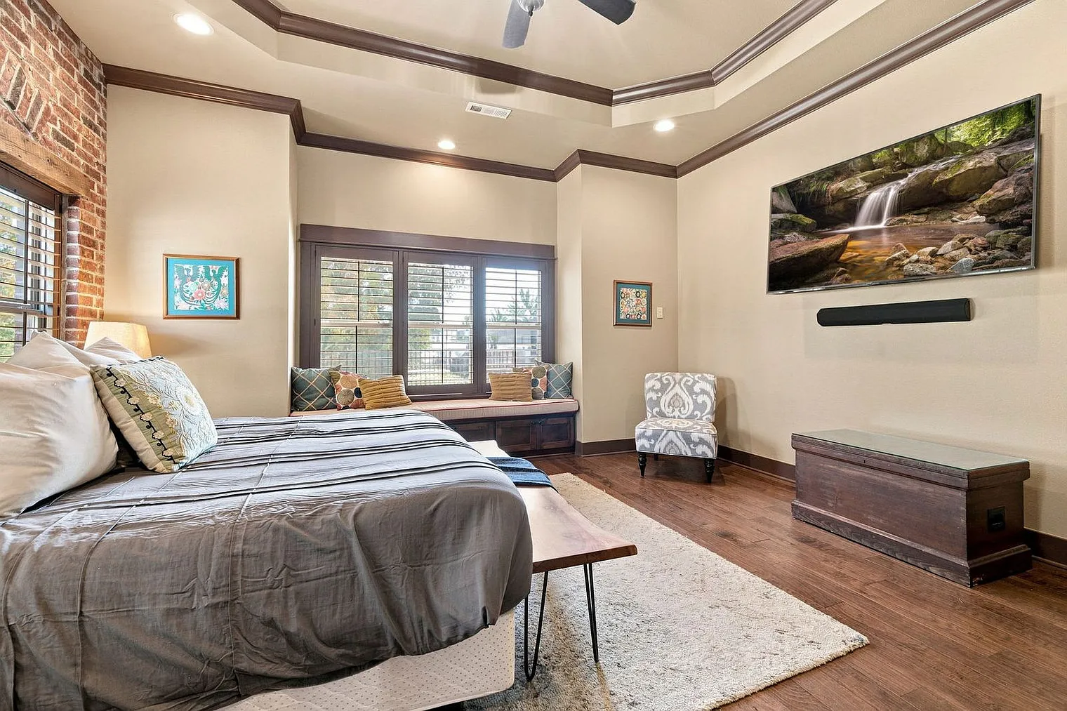 5 bed, 4.0 bath, 4165 sqft, $12,608 — Photo 4