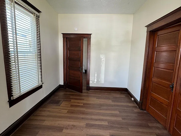 2706 Hale Ave — Photo 9