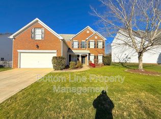 12430 McAllister Park Dr, Charlotte, NC 28277